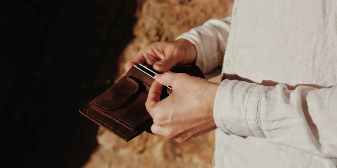 Porte-Carte Homme: Comment bien le choisir ?